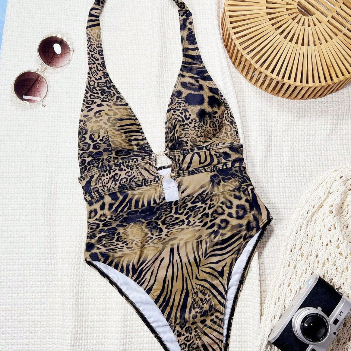 Women's One-Piece Swimsuit with Deep V-Neck and Fashionable Animal Print Mune Fashion