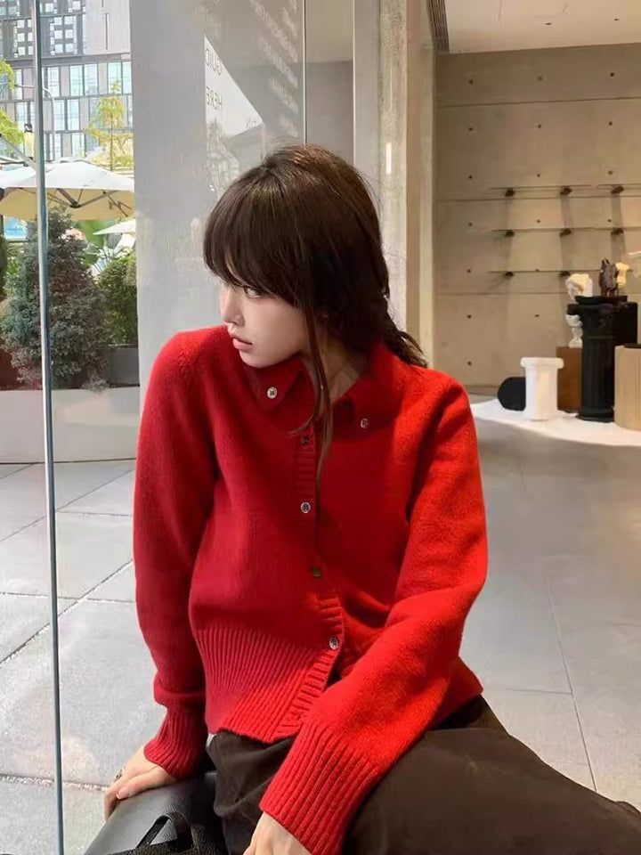 Women's short cardigan with boxy silhouette and extra soft cashmere look Mune Fashion