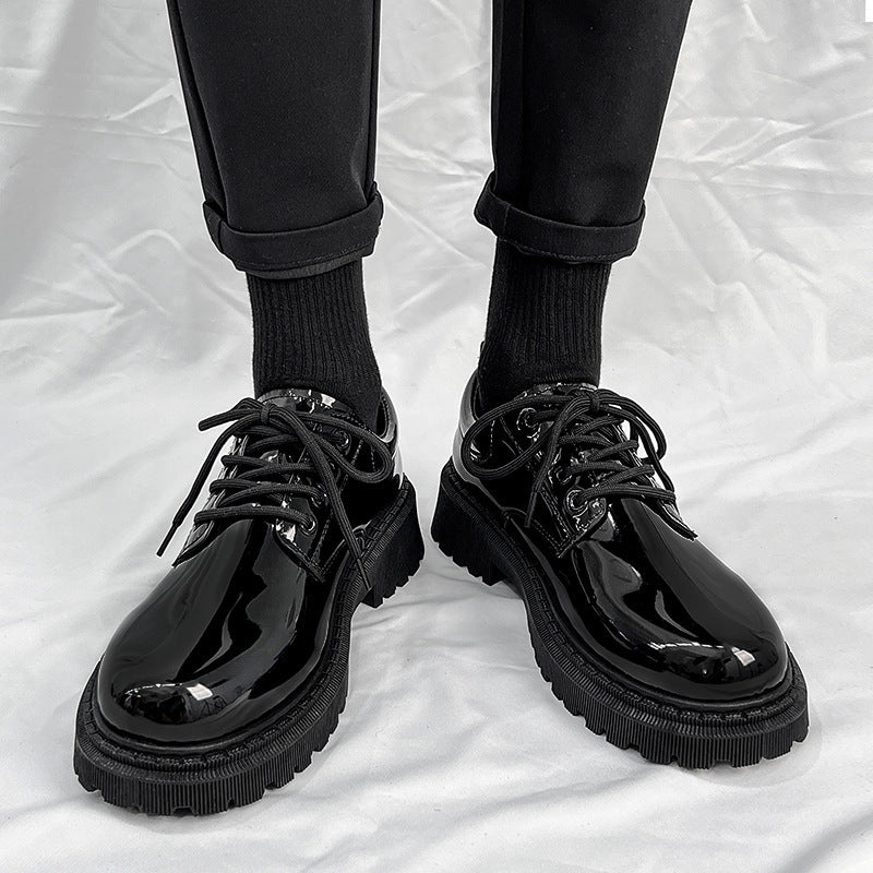 Men's patent leather platform derby with profiled rubber sole and classic lacing Mune Fashion