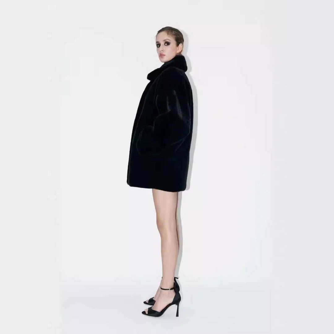 Women's boxy short coat made of silky shiny high-pile artificial fur with a large shawl collar Mune Fashion