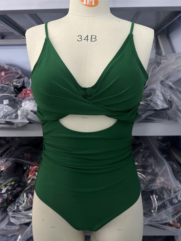 Ladies Elegant One-Piece Swimsuit with Fashionable Cut-Out Mune Fashion