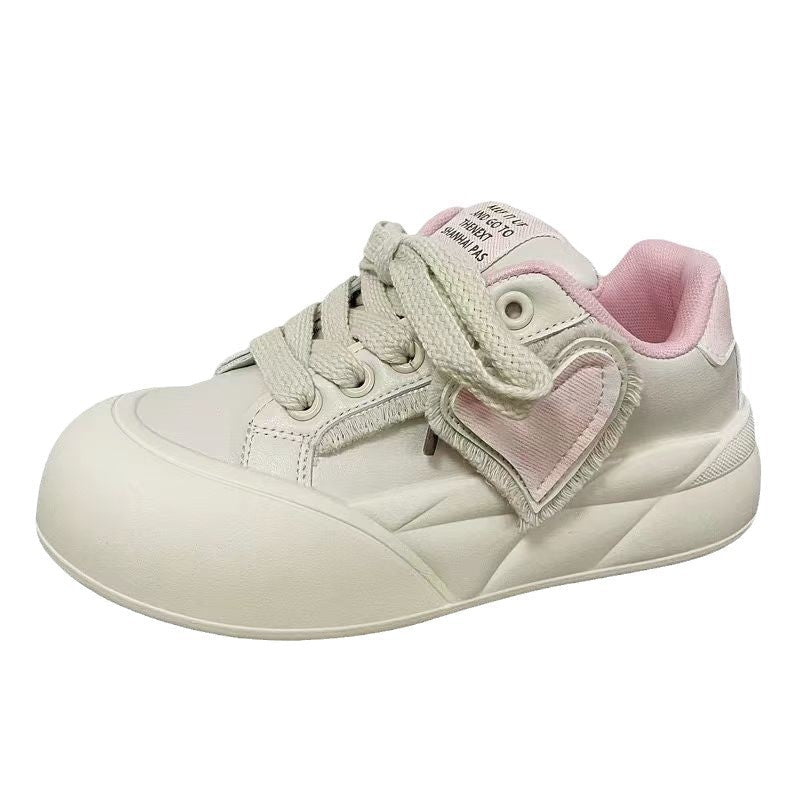 Ladies sneakers with playful heart design and comfortable insole Mune Fashion