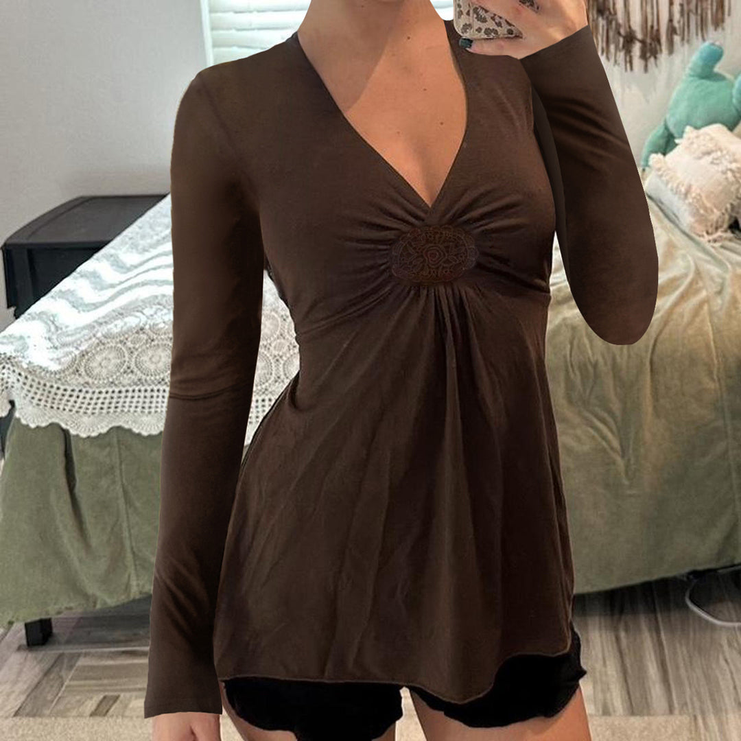 Women's figure-hugging long sleeve shirt with draped front and crocheted central applique Mune Fashion