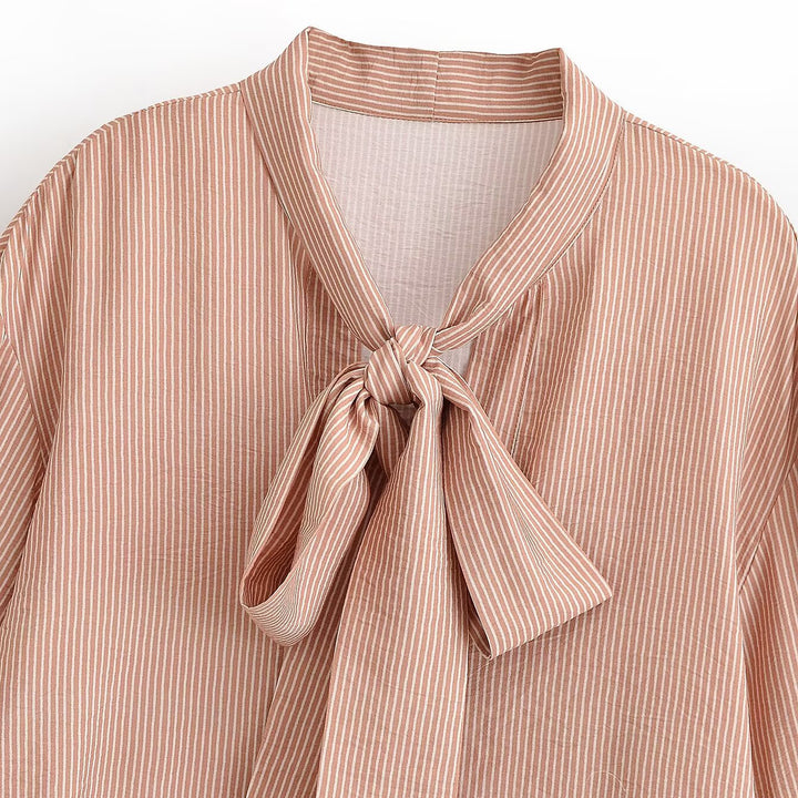 Women's blouse with bow collar and wide balloon sleeves Mune Fashion