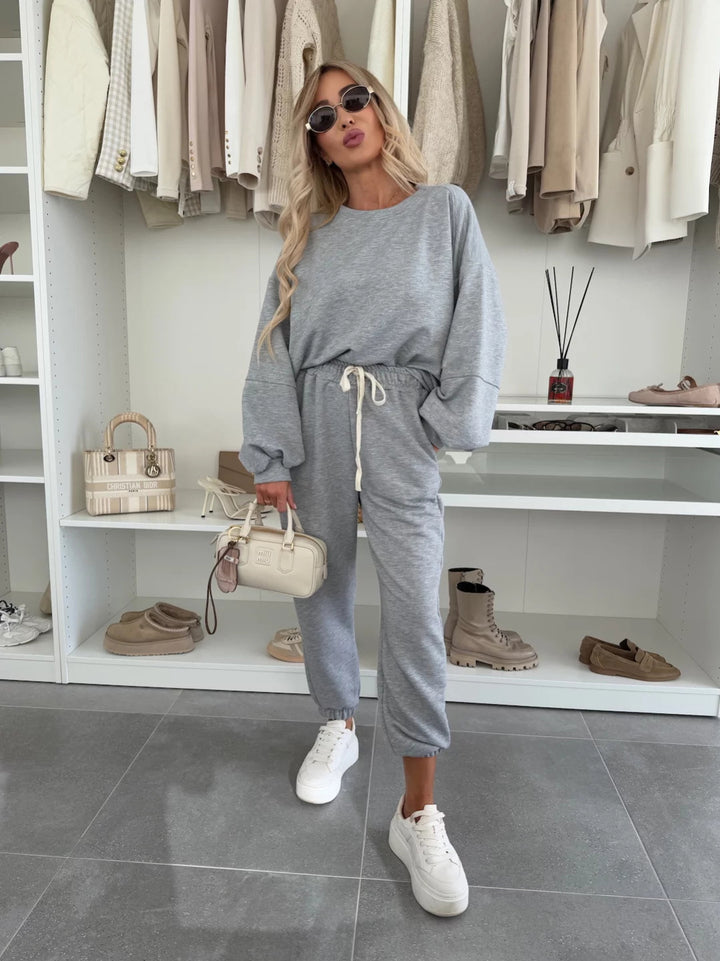 Women Oversized Loungewear Set made of soft brushed sweat with drawstring joggers and relaxed pullover Mune Fashion
