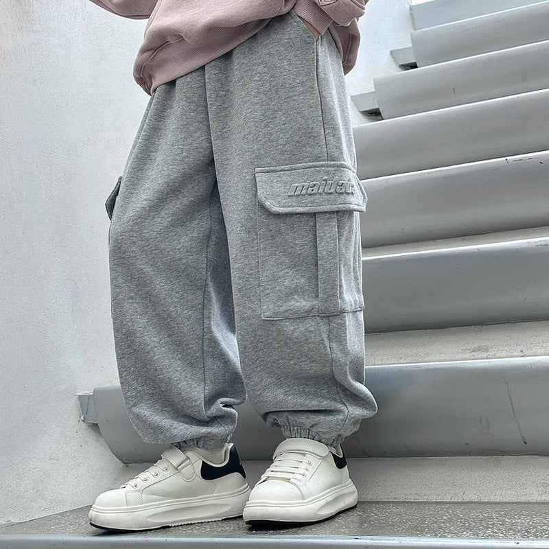 Women's comfortable cargo sweatpants with practical pockets Mune Fashion