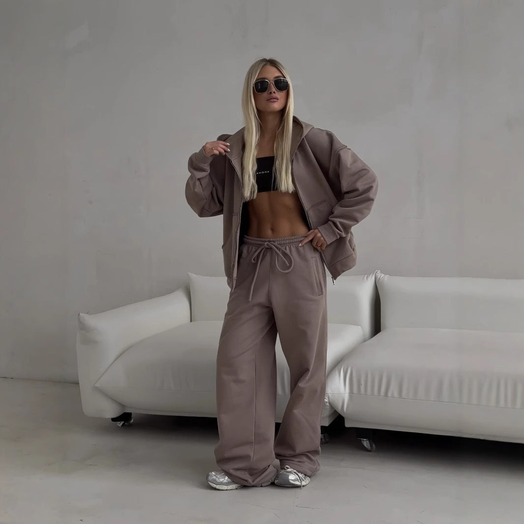 Women oversized short cut hoodie and high waisted jogger set made of organic cotton fleece Mune Fashion