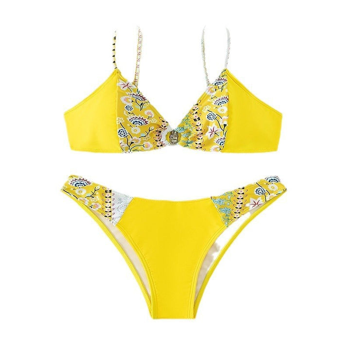 Ladies triangle bikini with floral design and elegant ring Mune Fashion