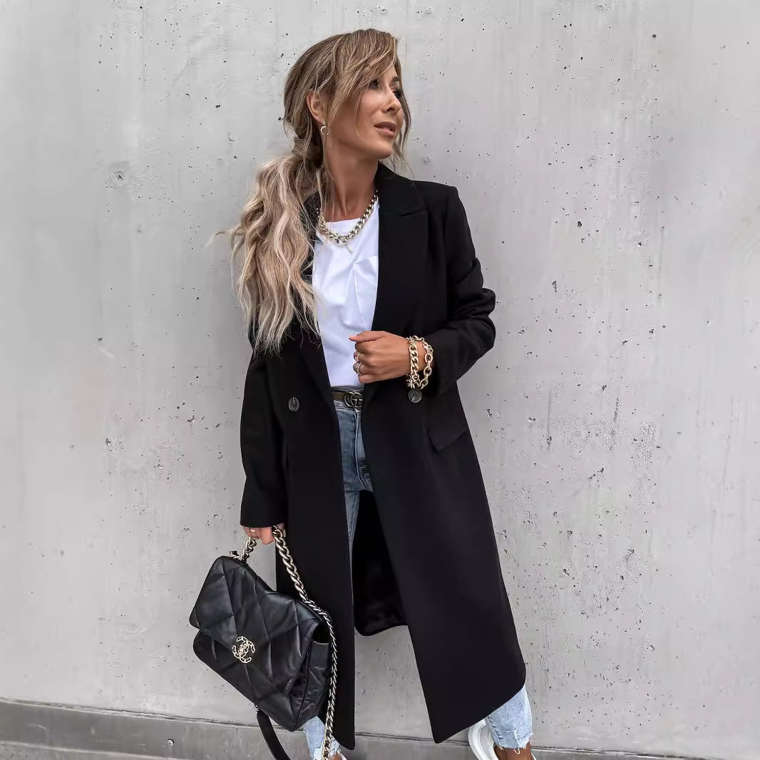 Women's classic wool coat with double-breasted button placket and oversized cut Mune Fashion