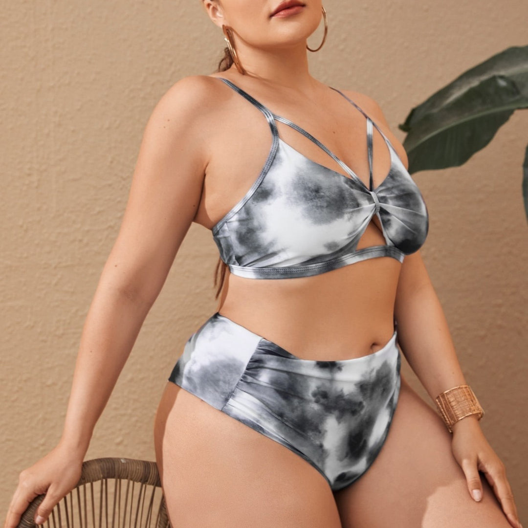 Ladies Bikini Set with modern cut and playful straps Mune Fashion