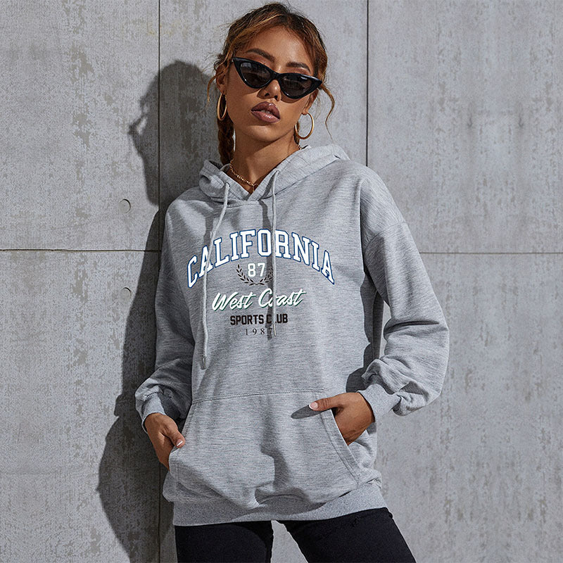 Women's Relaxed-Fit Hoodie with College Style Front Print and Kangaroo Pocket Mune Fashion