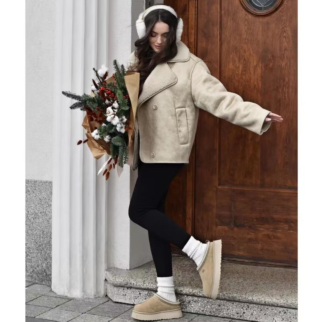Women's Boxy Jacket made of Faux Shearling with large Teddy Collar and Side Pockets Mune Fashion