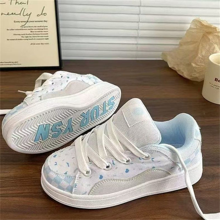 Women's sporty sneakers with playful design and slip-resistant sole Mune Fashion