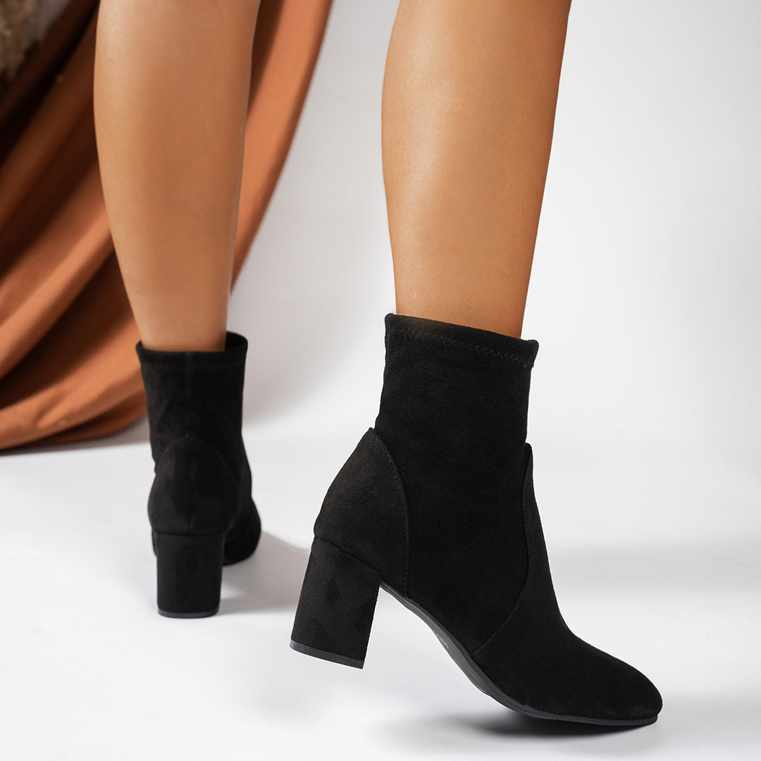 Women Elegant Ankle Boots Made of Suede Mune Fashion