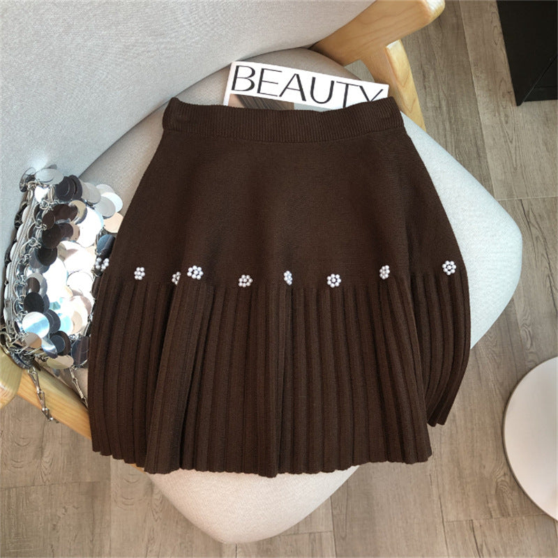 Women's Pleated Skirt with Decorative Pearls Mune Fashion