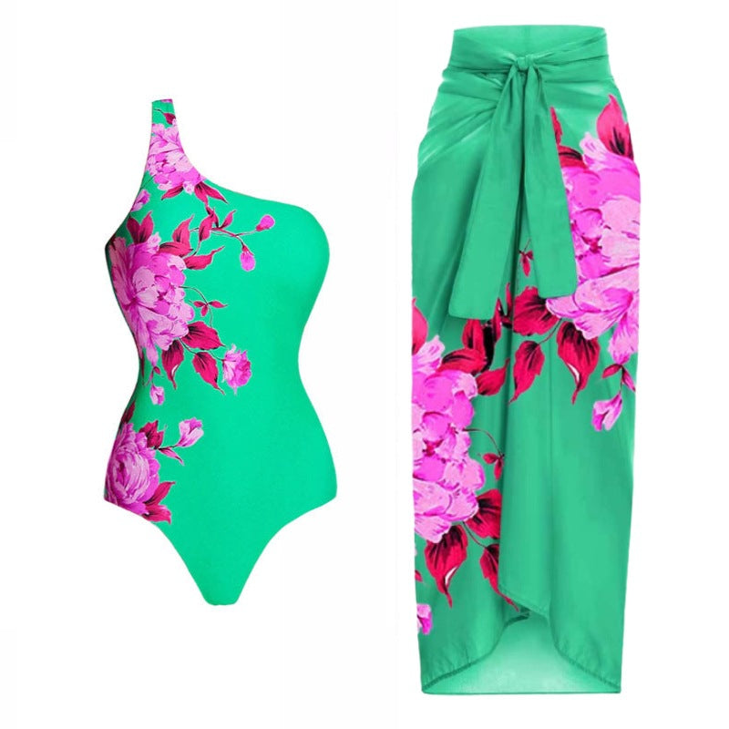 Women's Two-Piece Swimsuit with Floral Design Mune Fashion