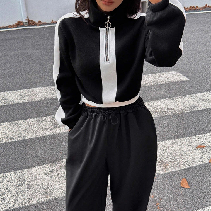 Women's short sweatshirt with half zipper and elastic waistband jogging pants set Mune Fashion