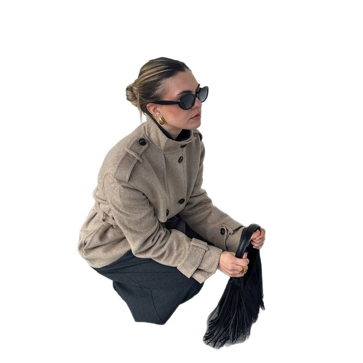 Women's short trench coat with belt and stand-up collar Mune Fashion