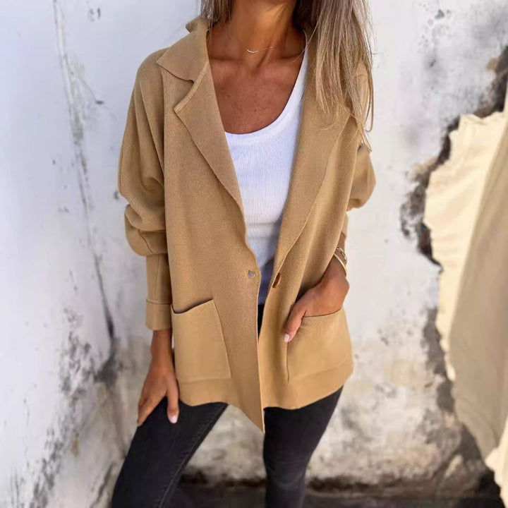 Women Casual Oversized Blazer with Practical Pockets and Button Closure Mune