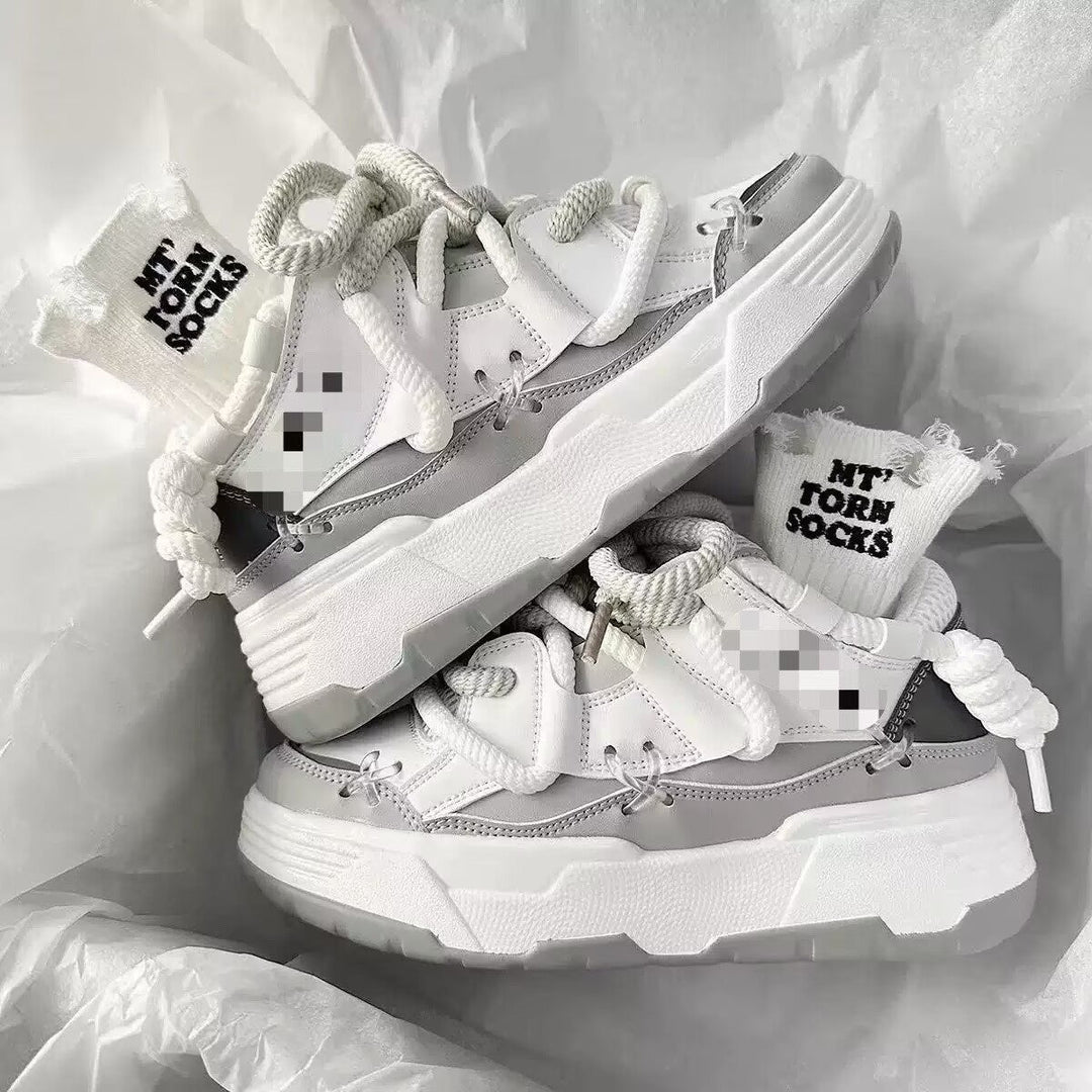 Women Sporty Sneakers with Innovative Accents and Non-Slip Sole Mune Fashion