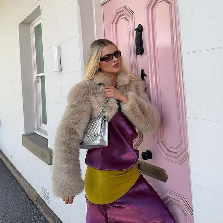 Women Short Cut Luxurious Faux Fur Jacket with Voluminous Sleeves and Lapel Collar Mune Fashion