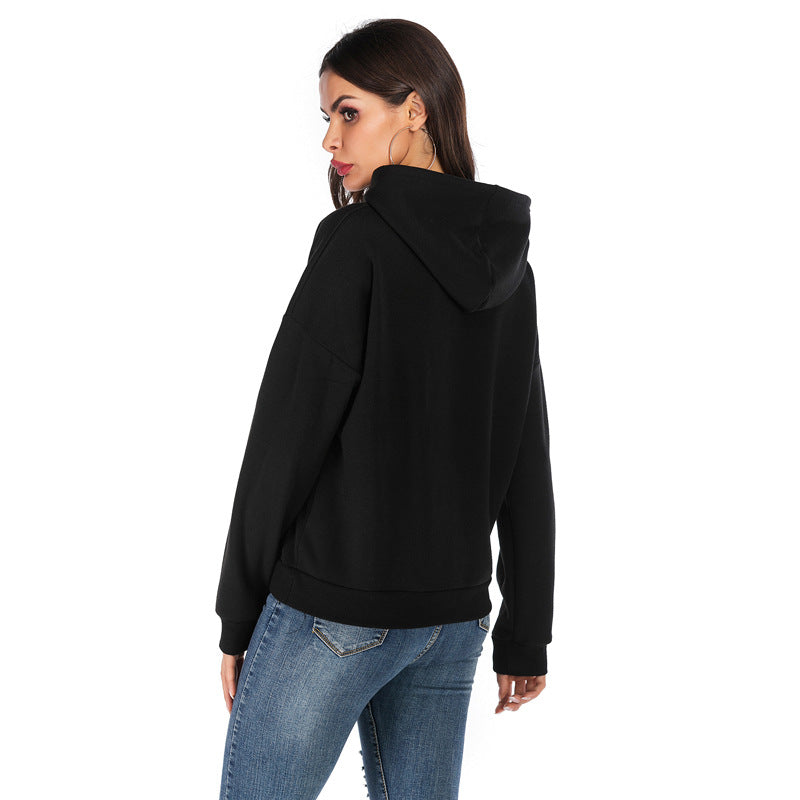 Women's hooded sweatshirt with statement print, kangaroo pocket, and oversized cut Mune Fashion