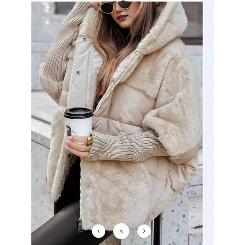 Women's quilted short jacket with teddy fur inserts, hood, and integrated ribbed cuffs Mune Fashion