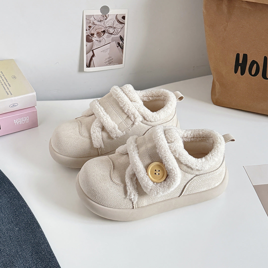 Women's sneakers with cozy inner lining and practical button accent Mune Fashion