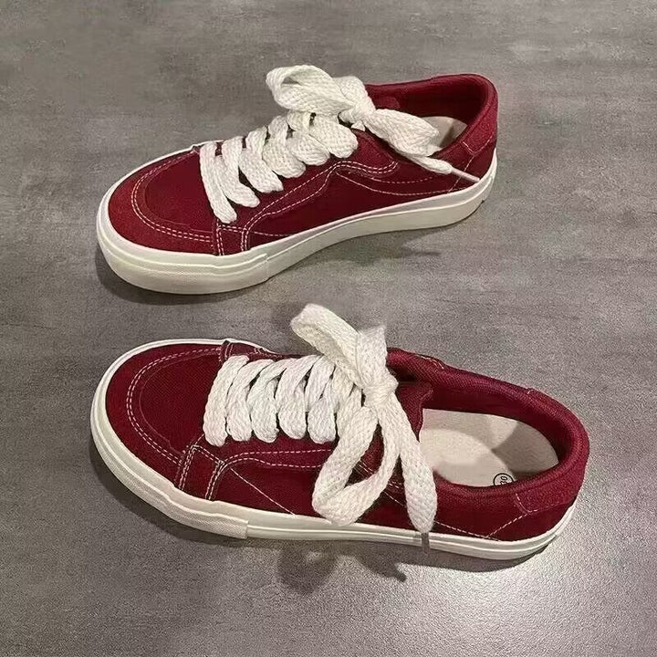 Women's Sporty Sneakers with Soft Suede and Durable Elastic Closure Mune Fashion