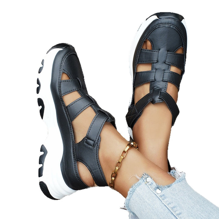 Women’s sporty platform sandals in sneaker style with adjustable straps and cushioned EVA sole Mune Fashion