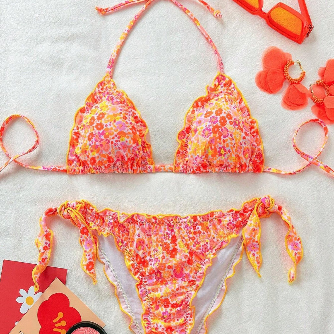 Women's bikini set with romantic ruffle details and high waistband Mune Fashion