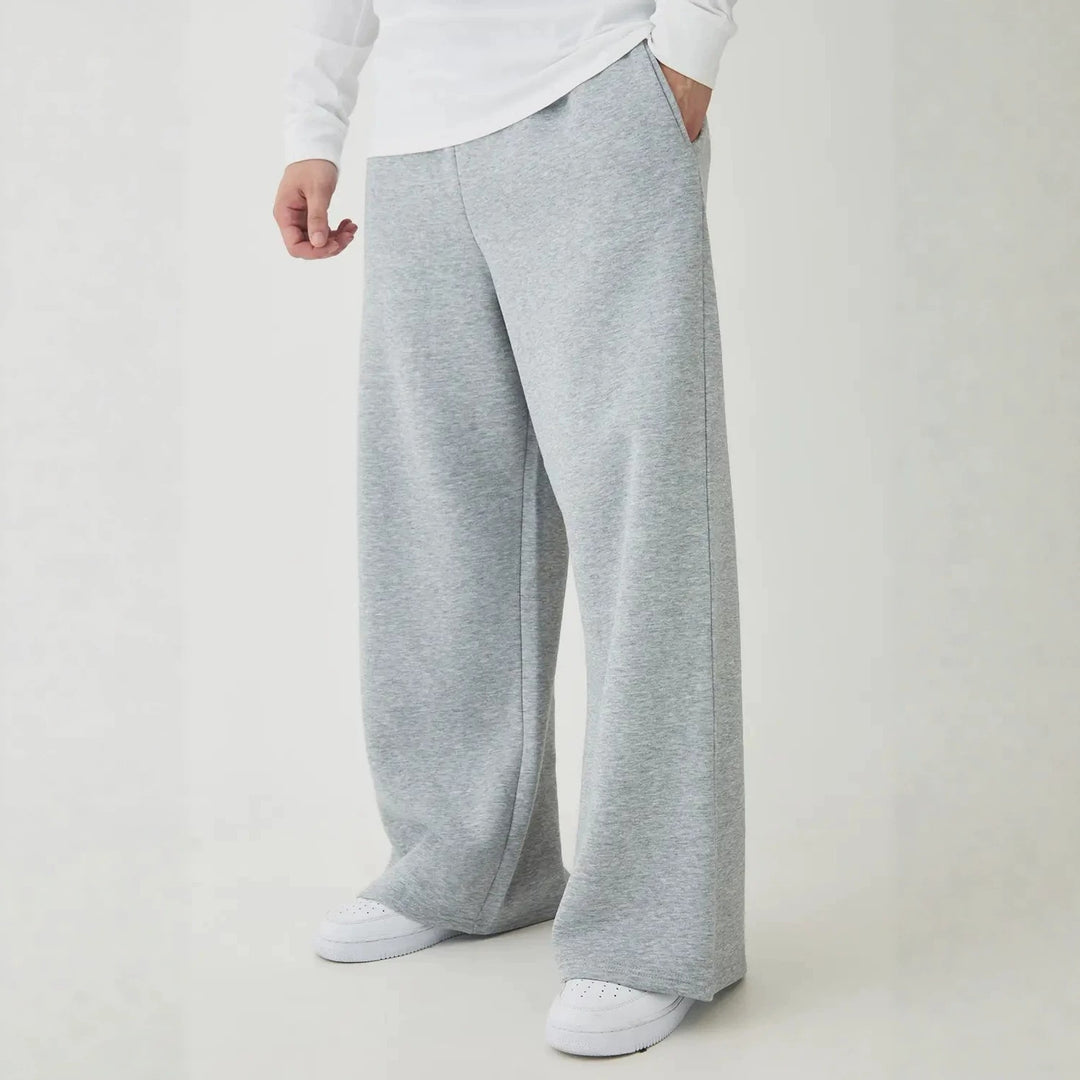 Unisex non-padded sweatpants with elastic comfort waistband, straight leg and side pockets Mune Fashion