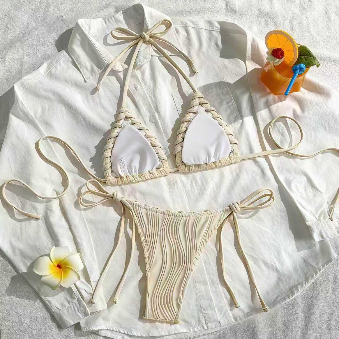 Women's bikini set with elegant ruffle design and adjustable straps Mune Fashion