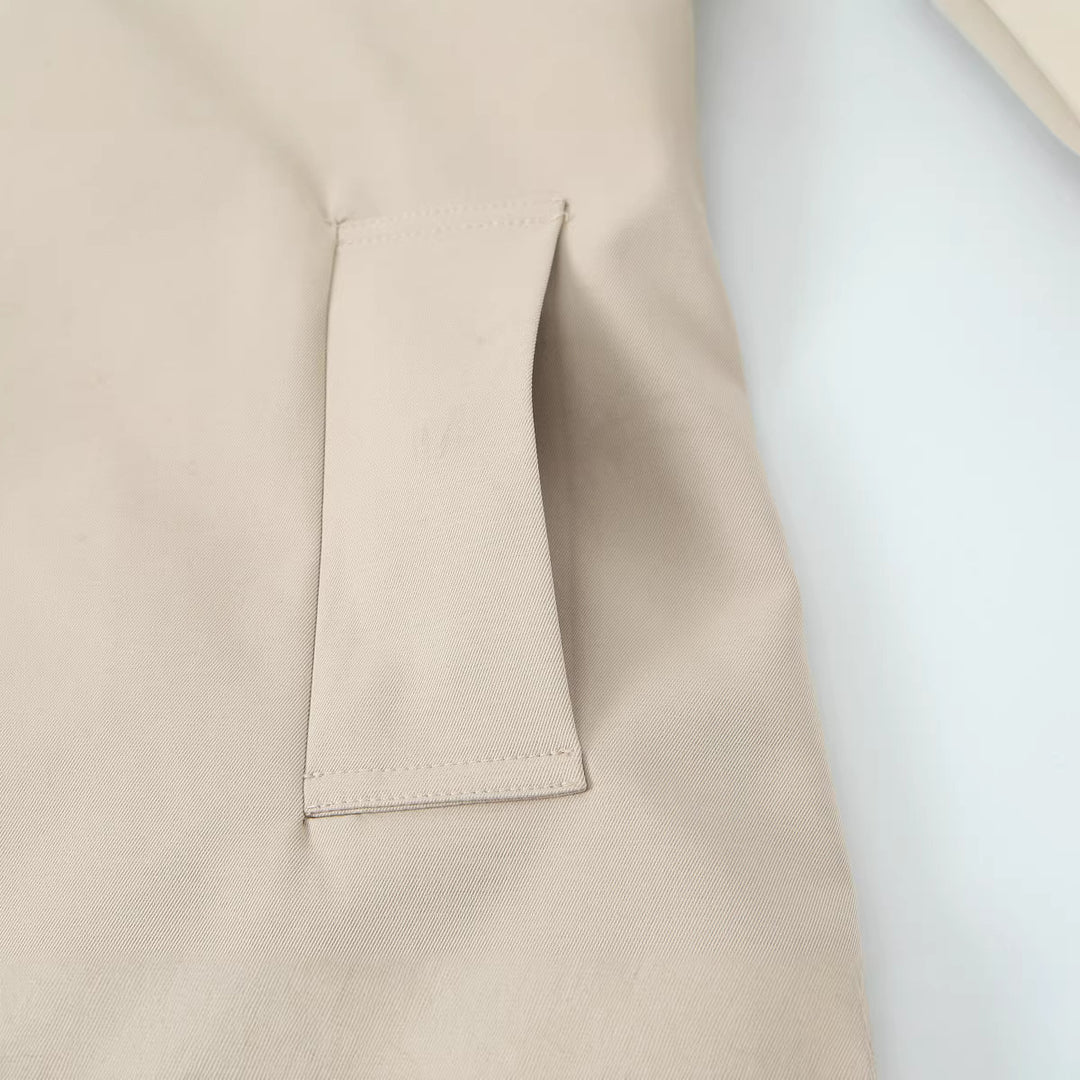 Women's Short Boxy Jacket with Wide Shirt Collar and Continuous Button Placket Mune Fashion