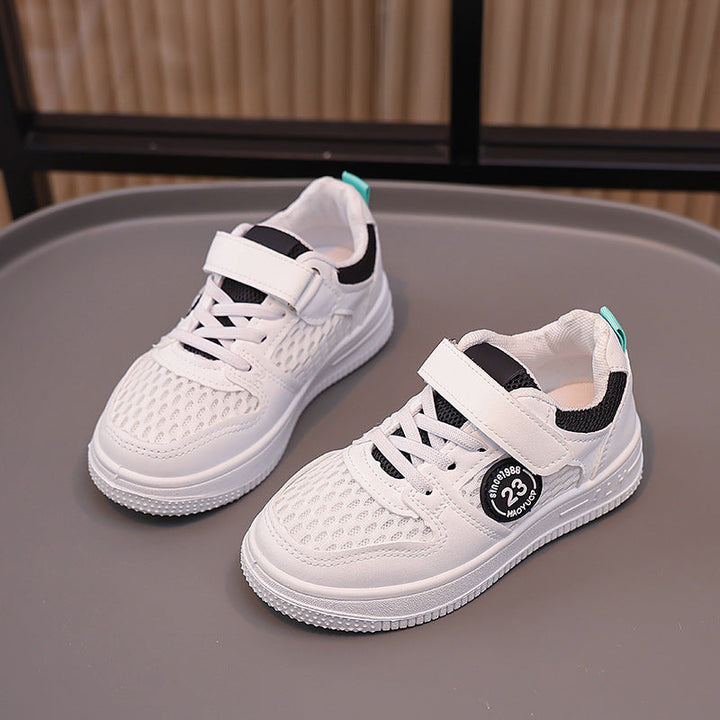 Women's sporty sneakers with breathable mesh upper and practical Velcro closure Mune Fashion
