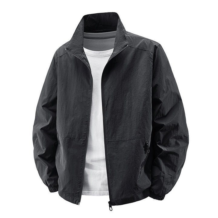 Men's breathable lightweight windbreaker with stand-up collar, elastic cuffs and concealed zippered pockets Mune Fashion