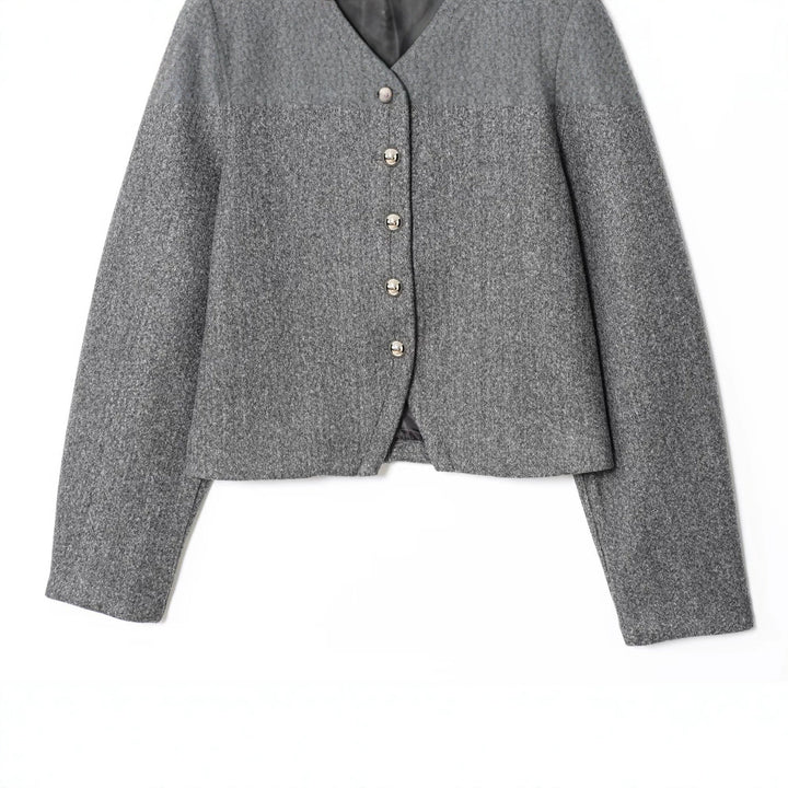 Women’s short jacket made of wool blend with round neck and decorative button placket Mune Fashion