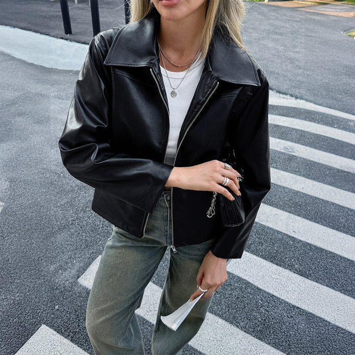 Women's elegant faux leather jacket with zipper, shirt collar and welt pockets Mune Fashion