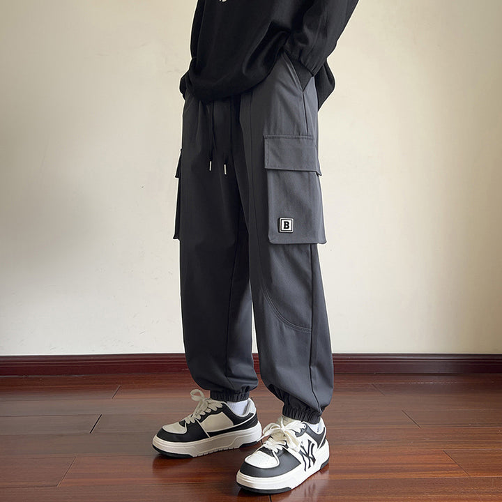 Men's cargo pants with versatile pockets