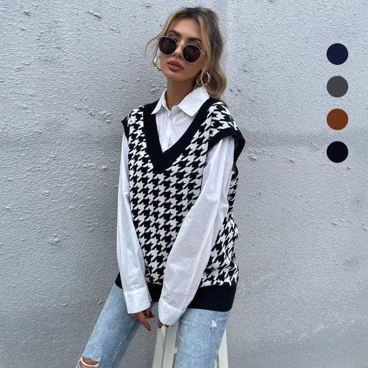Ladies High-Quality Knit Sweater with V-Neck and Houndstooth Pattern Mune Fashion