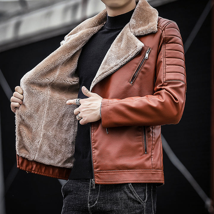 Men's pilot leather jacket with teddy lining, wide turn-down collar and padded sleeve detail Mune Fashion