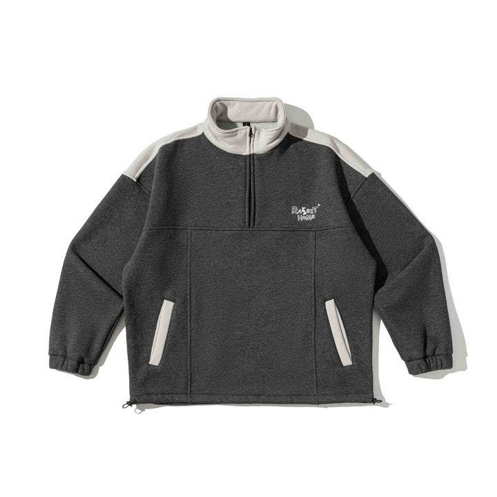 Unisex Half-zip sweatshirt in oversized boxy cut with high stand-up collar and kangaroo pocket Mune Fashion