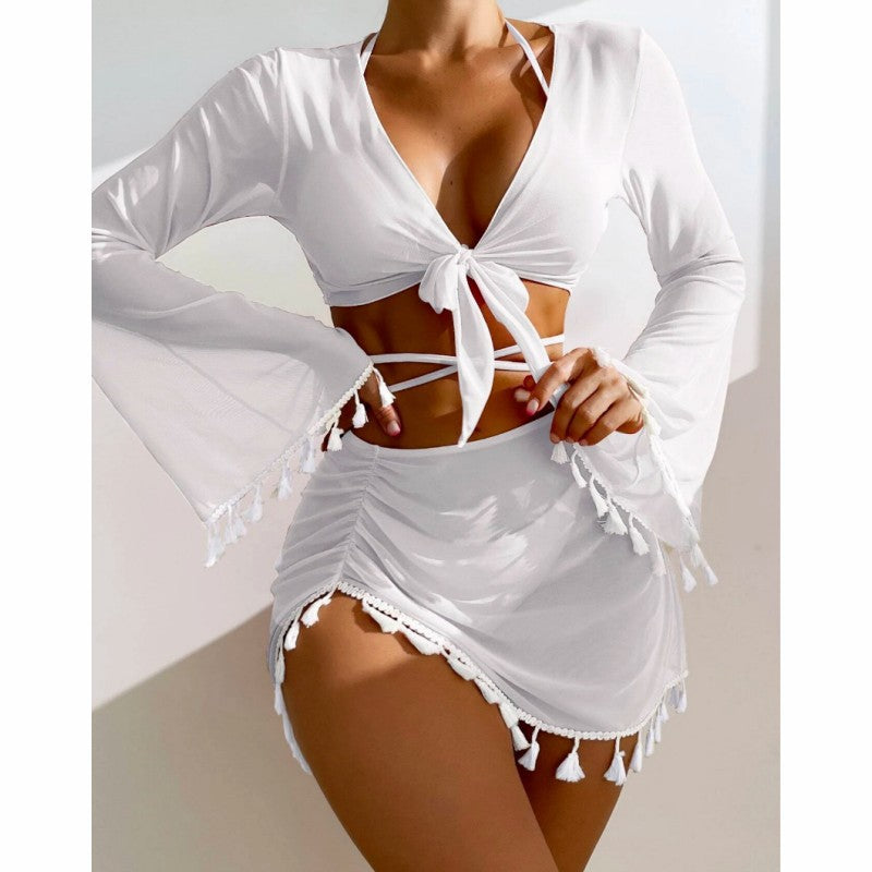 Women's beach outfit with elegant lacing details Mune Fashion