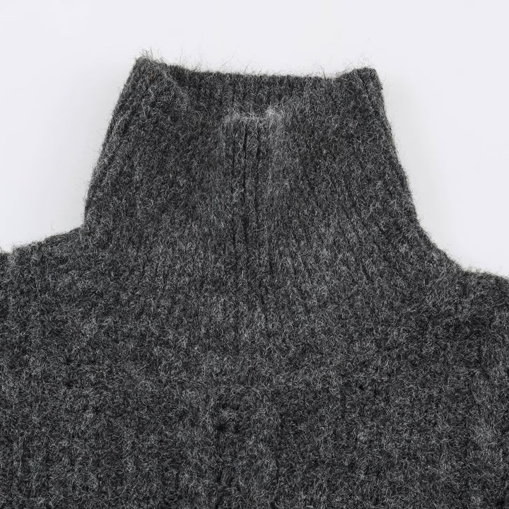 Women's Chunky Knit Oversized Sweater with High Turtleneck and Cable Pattern Mune Fashion
