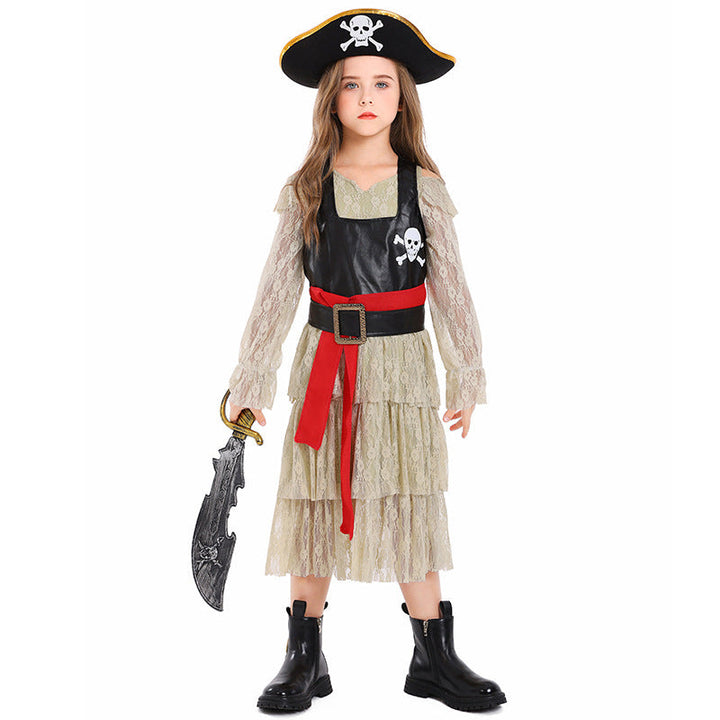 Girl Pirate Costume with Heart-Shaped Details and Decorated Hat Mune Fashion