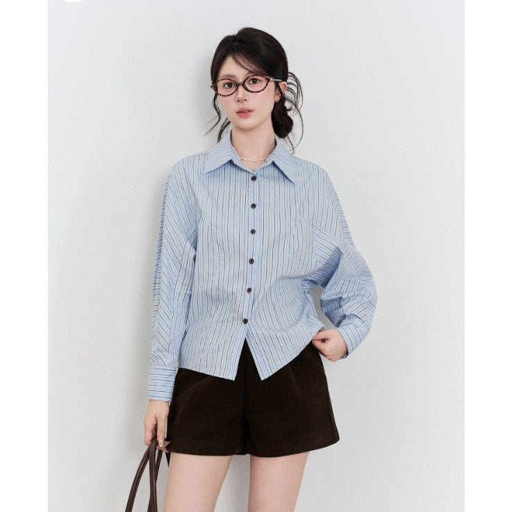 Women's oversized shirt blouse with fine pinstripes, wide sleeves, and casual hem Mune Fashion