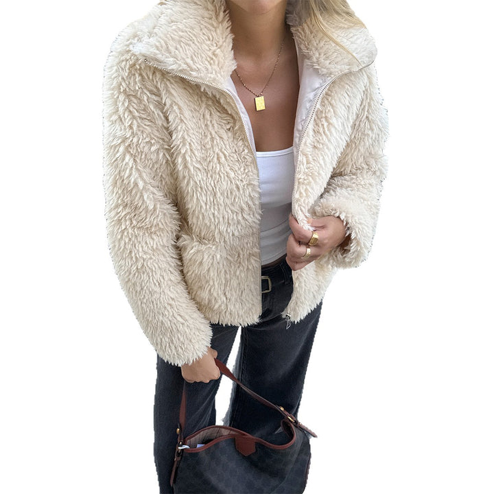 Women's teddy jacket with zip, high-neck collar, patch pockets, and short fit Mune Fashion