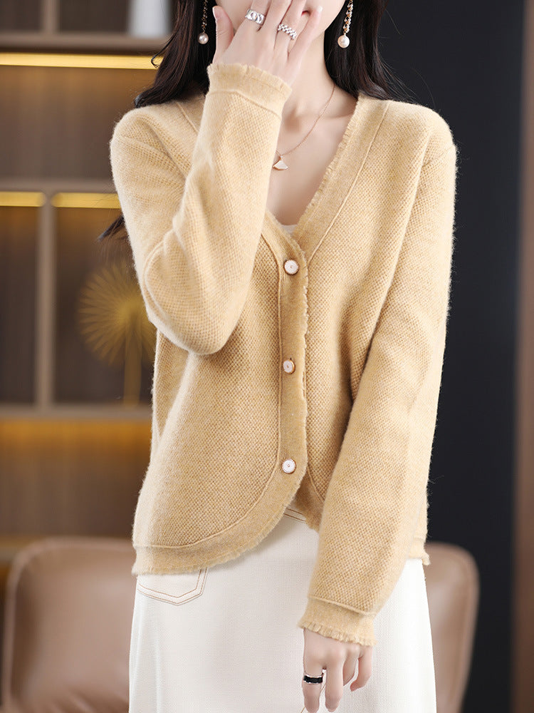 Women Short Cut V-Neck Cardigan with Fine Velvet and Pearly Buttons Mune Fashion