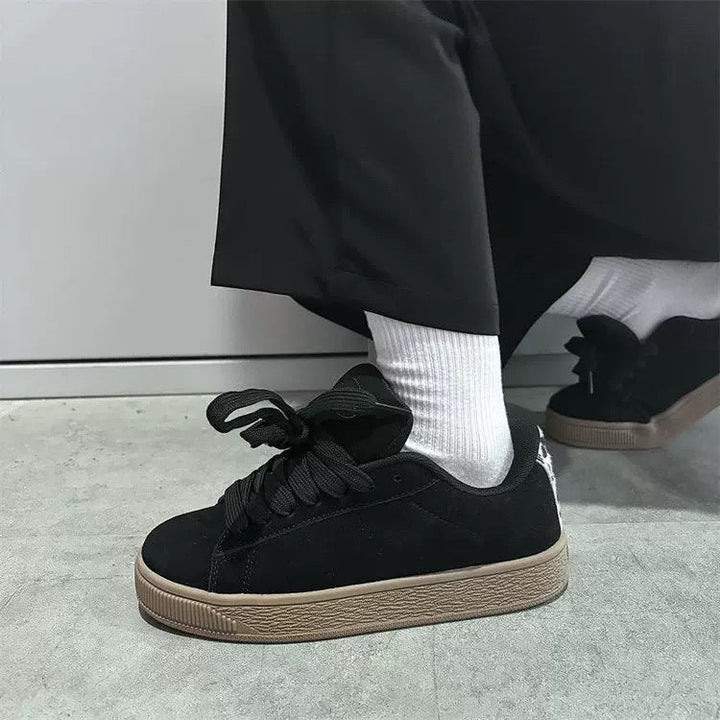 Women's sneaker made of soft suede with non-slip sole Mune Fashion