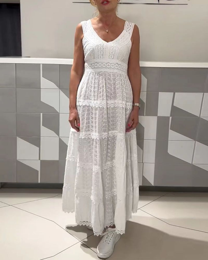 Women’s sleeveless Boho lace layered maxi dress with V-neck and empire waist Mune Fashion